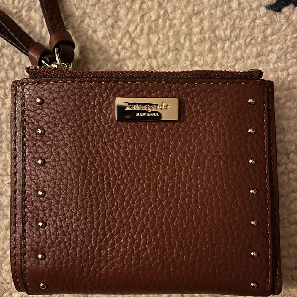 kate spade small malea wallet, port brown (a caramel color), never used.